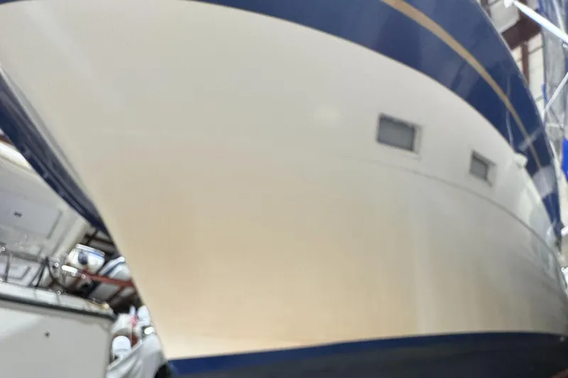 Slide: The Image of Hatteras 58 MY 1978 - 163