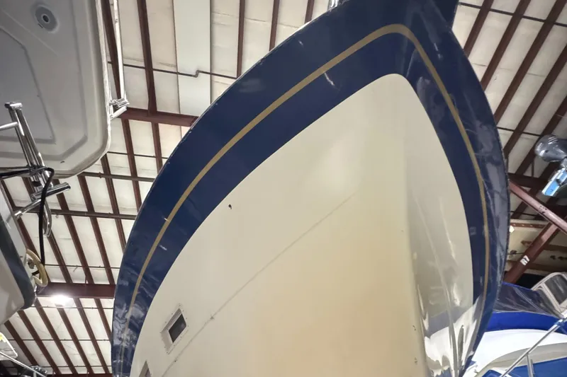 Slide: The Image of Hatteras 58 MY 1978 - 164