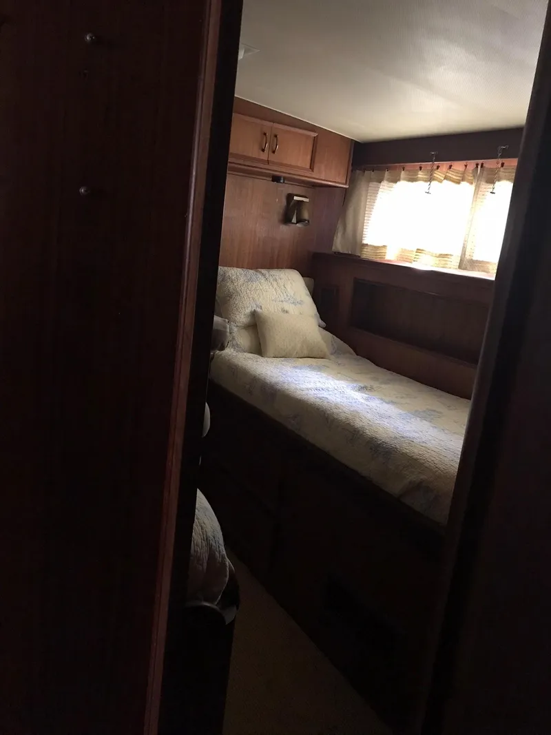 Slide: The Image of Hatteras 58 MY 1978 - 67