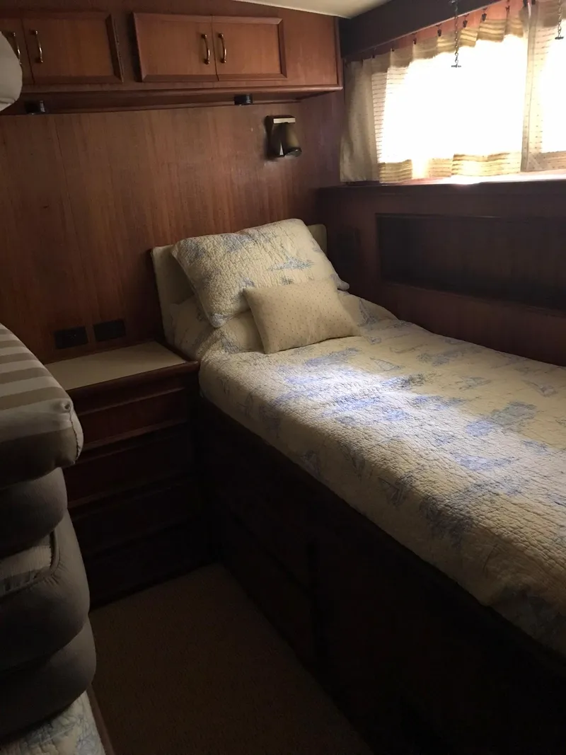 Slide: The Image of Hatteras 58 MY 1978 - 68