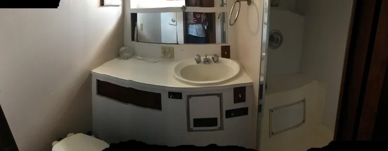 Slide: The Image of Hatteras 58 MY 1978 - 71