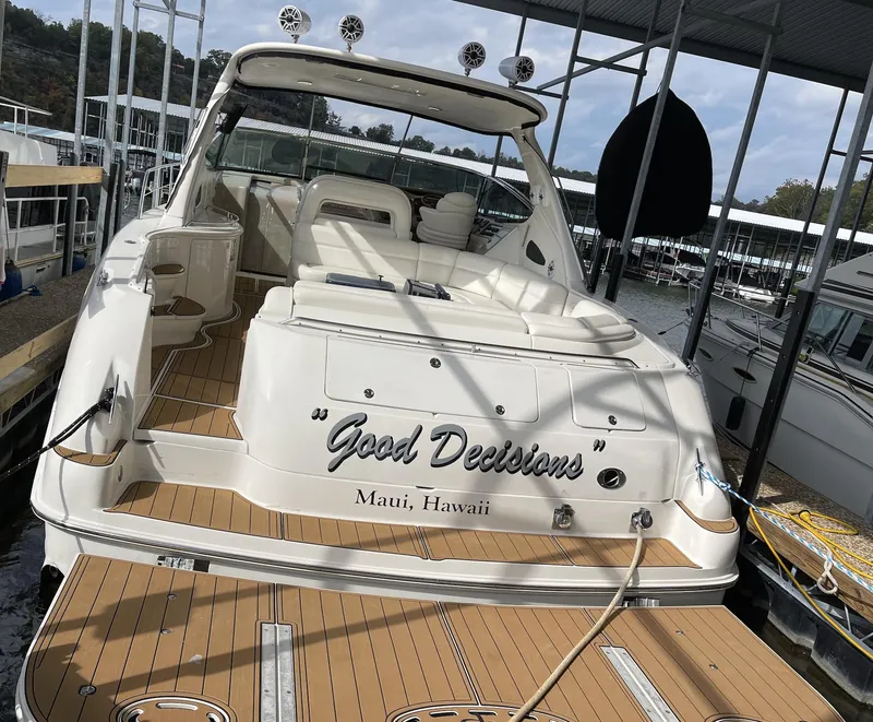The Image of 2000 Sea Ray 540 Sundancer yacht named Good Decisions docked in Maui, Hawaii. - 0