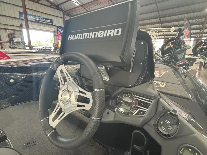 Slide: The Image of Skeeter FXR20 Select 2021 - 18