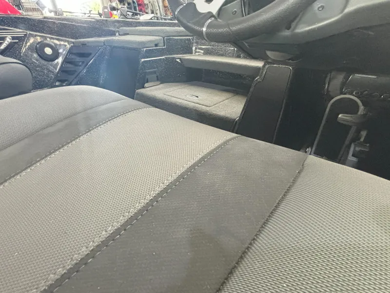 Slide: The Image of Skeeter FXR20 Select 2021 - 19