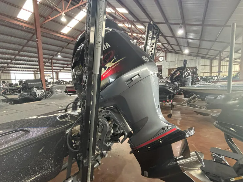 Slide: The Image of Skeeter FXR20 Select 2021 - 20