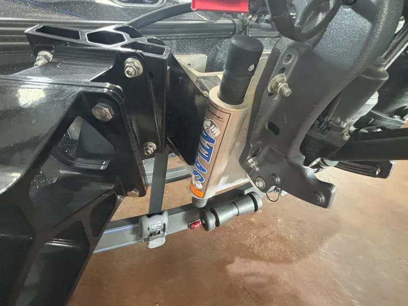 Slide: The Image of Skeeter FXR20 Select 2021 - 21