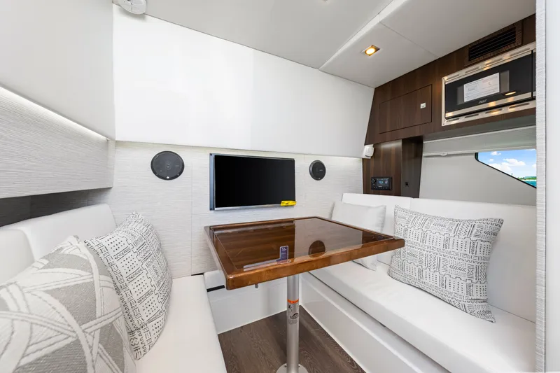 Slide: The Image of Cruisers 34 GLS Outboard 2026 - 35