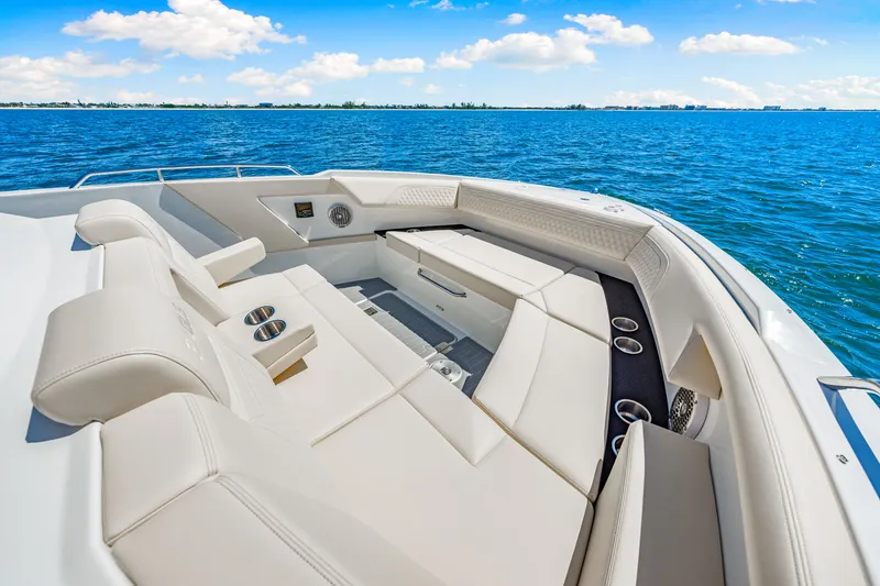 Slide: The Image of Cruisers Yachts 34 GLS Outboard 2026 - 30