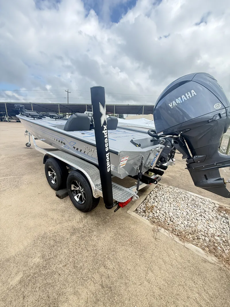 Slide: The Image of Xpress H20 CRAPPIE 2026 - 4