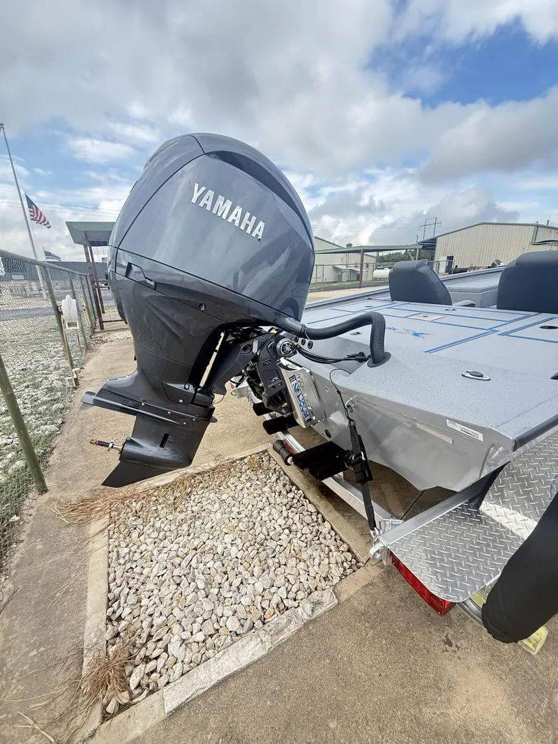 Slide: The Image of Xpress H20 CRAPPIE 2026 - 2