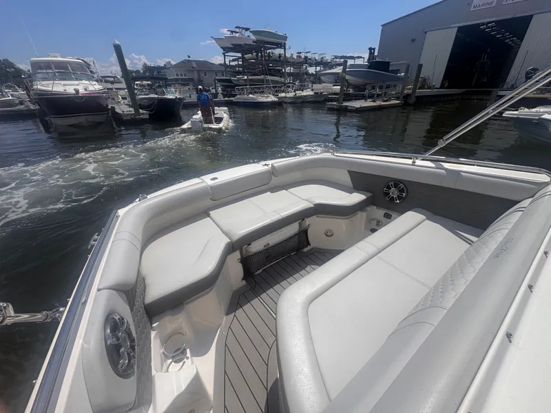 Slide: The Image of Sea Ray 250 SDX OB 2022 - 23