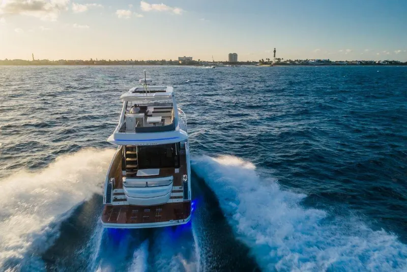 Slide: The Image of Galeon 500 FLY 2024 - 8
