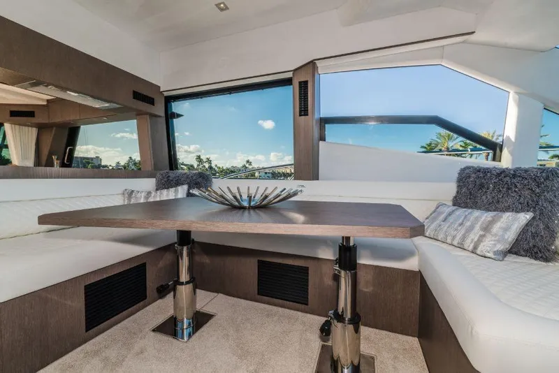 Slide: The Image of Galeon 500 FLY 2024 - 20