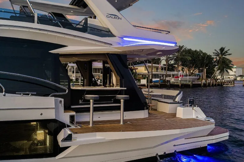 Slide: The Image of Galeon 500 FLY 2024 - 4