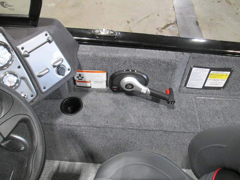 Slide: The Image of 2023 Tracker Pro Guide V-175 WT boat interior controls and dashboard. - 17