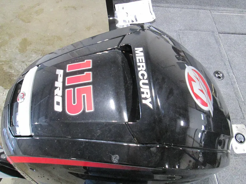 Slide: The Image of 2023 Tracker Pro Guide V-175 WT with Mercury 115 Pro outboard motor. - 20