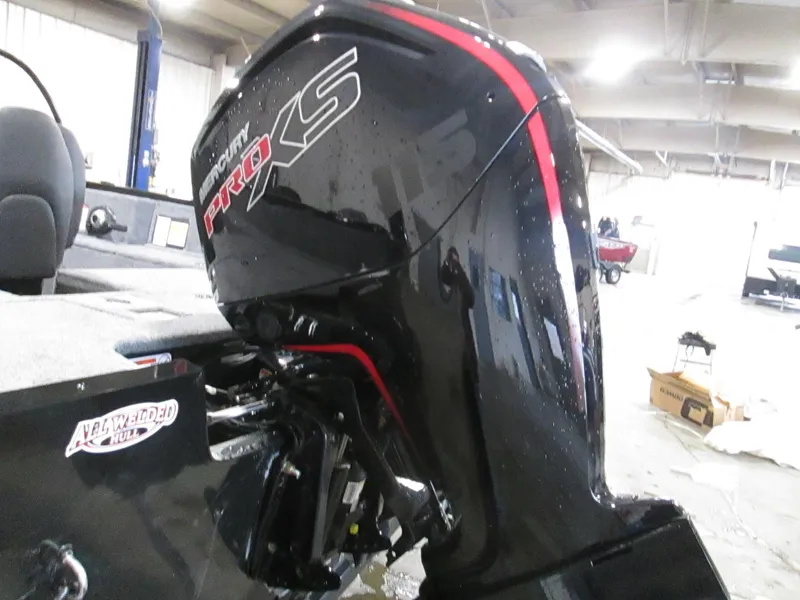 Slide: The Image of 2023 Tracker Pro Guide V-175 WT with Mercury Pro XS outboard motor. - 22