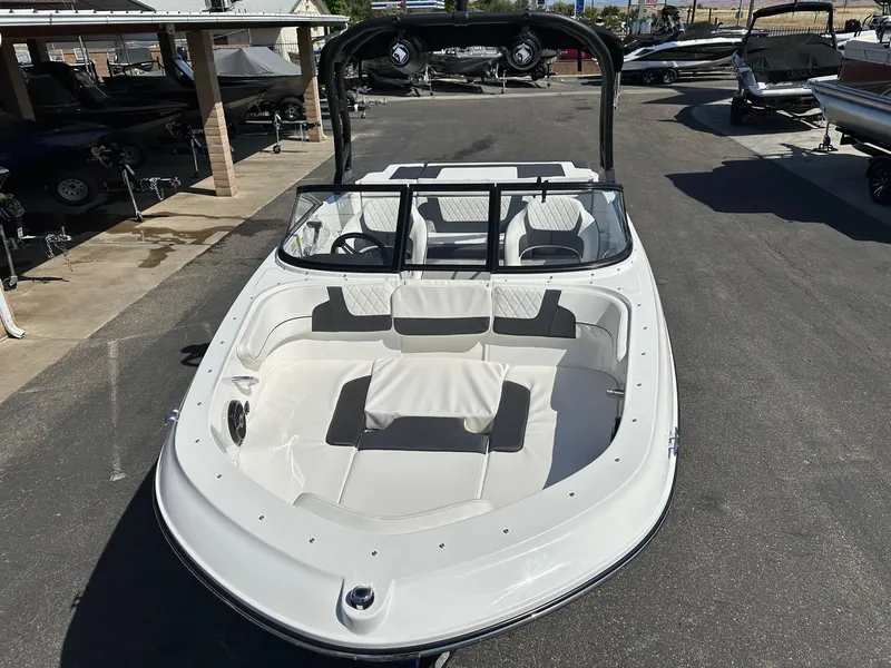 Slide: The Image of Bayliner VR4 Bowrider w/ 200HP Mercruiser! 2023 - 12