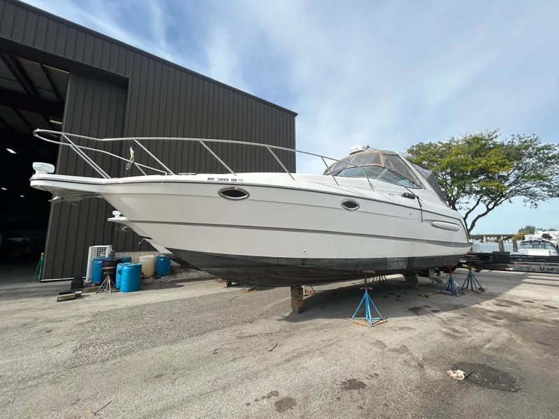 The Image of Maxum 3300 SCR 2000 - 0