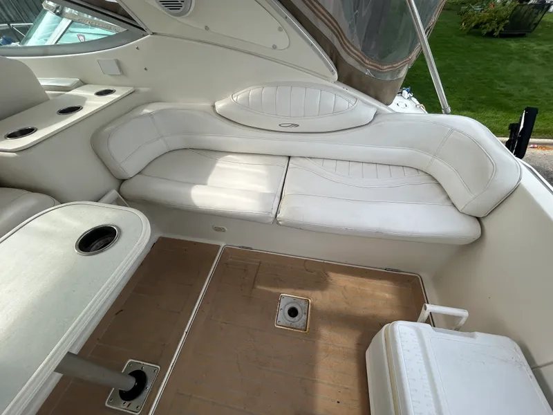 Slide: The Image of Maxum 3300 SCR 2000 - 18