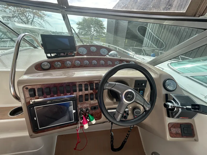 Slide: The Image of Maxum 3300 SCR 2000 - 27