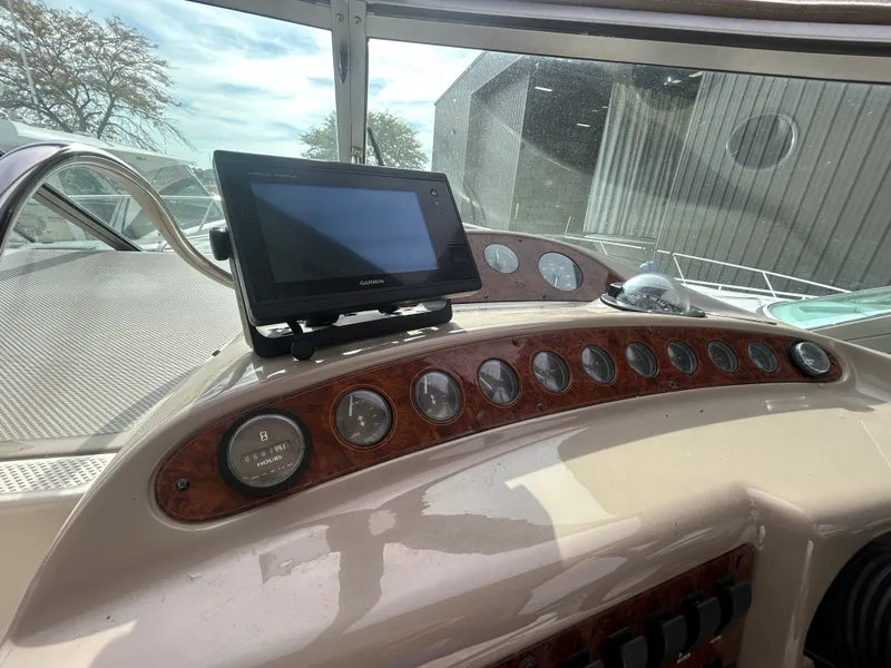 Slide: The Image of Maxum 3300 SCR 2000 - 28