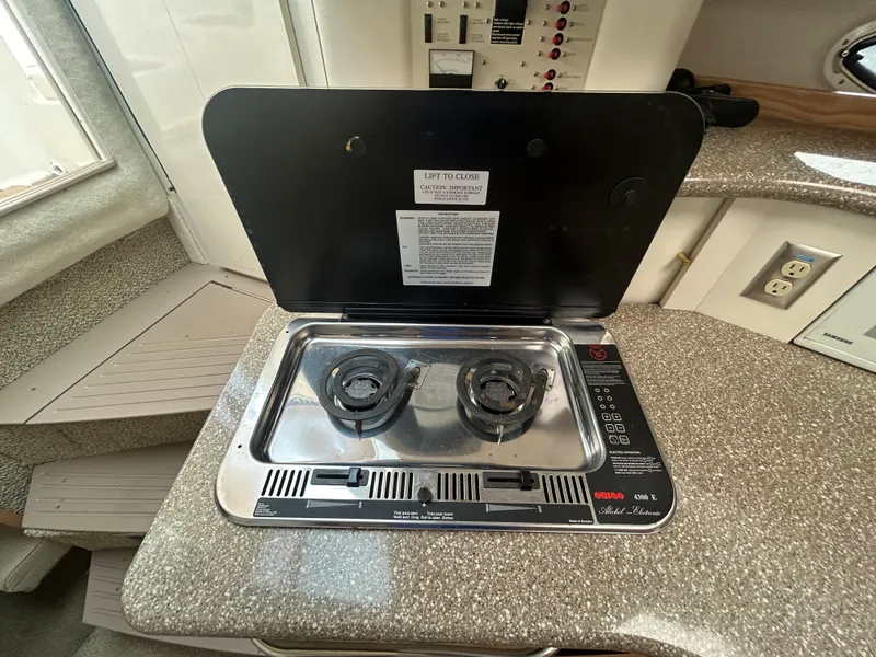 Slide: The Image of Maxum 3300 SCR 2000 - 43