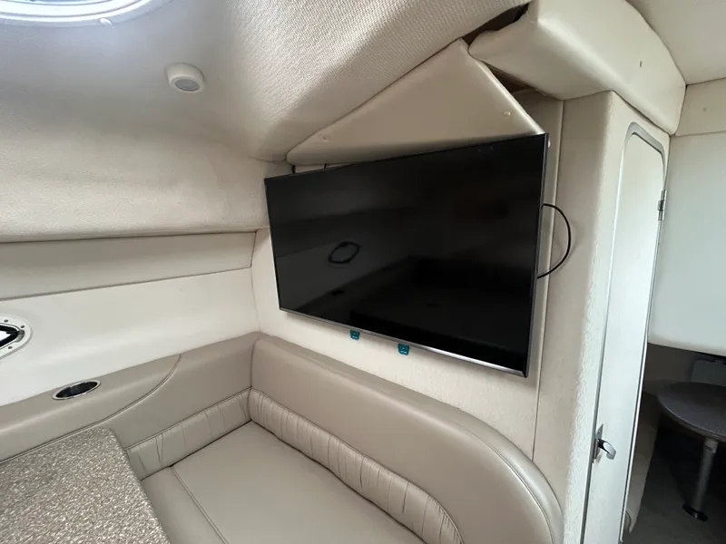 Slide: The Image of Maxum 3300 SCR 2000 - 51