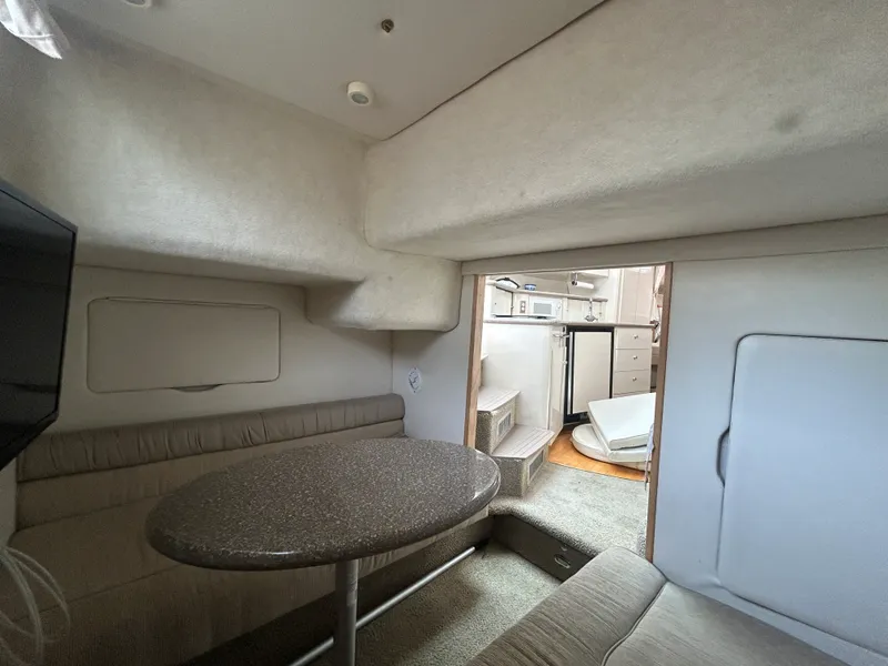 Slide: The Image of Maxum 3300 SCR 2000 - 55