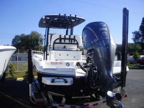 Slide: The Image of 2023 Crevalle 26HCO boat with Yamaha 300 V6 engine, rear view. - 8