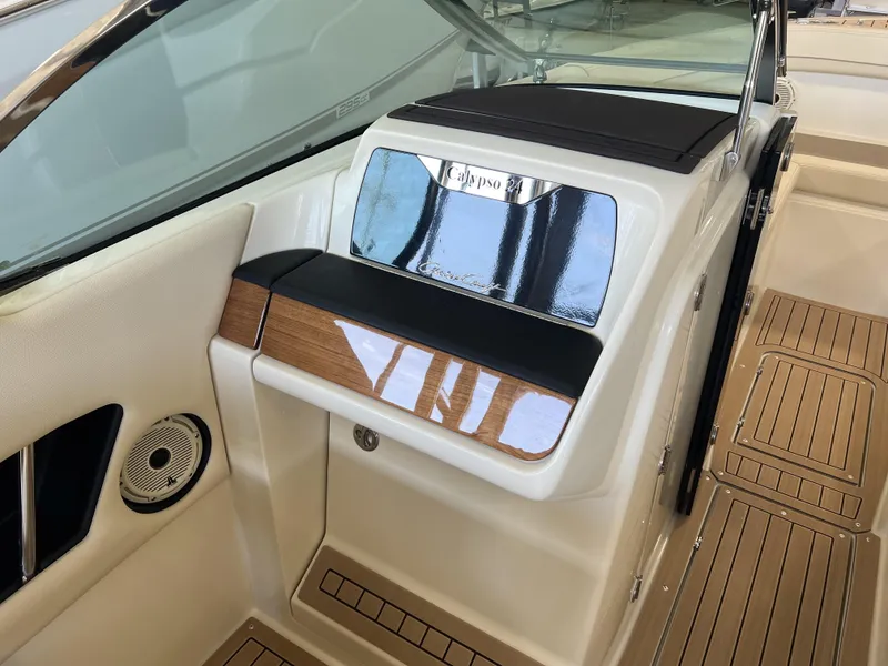 Slide: The Image of Chris-Craft Calypso 24 2023 - 7