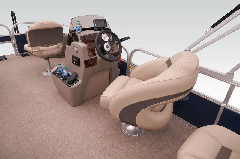 Slide: The Image of Sun Tracker Bass Buggy 18 DLX 2023 - 35