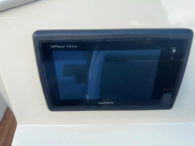 Slide: The Image of Garmin GPSMAP 741xs on 2014 Chris-Craft 28 LAUNCH boat. - 6