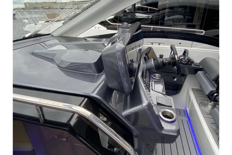Slide: The Image of Galeon 375 GTO 2026 - 8