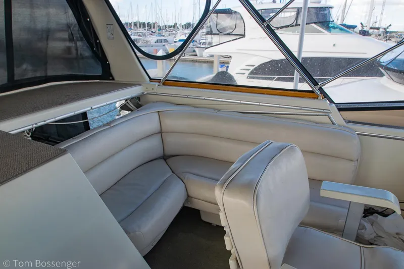 Slide: The Image of Chris-Craft Corinthian 1986 - 51