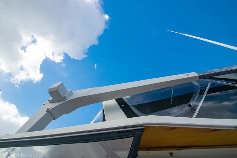 Slide: The Image of Chris-Craft Corinthian 1986 - 52