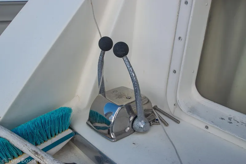 Slide: The Image of Chris-Craft Corinthian 1986 - 55