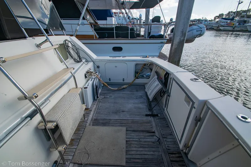 Slide: The Image of Chris-Craft Corinthian 1986 - 56