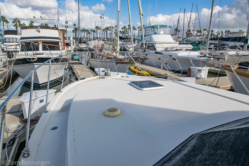 Slide: The Image of Chris-Craft Corinthian 1986 - 58