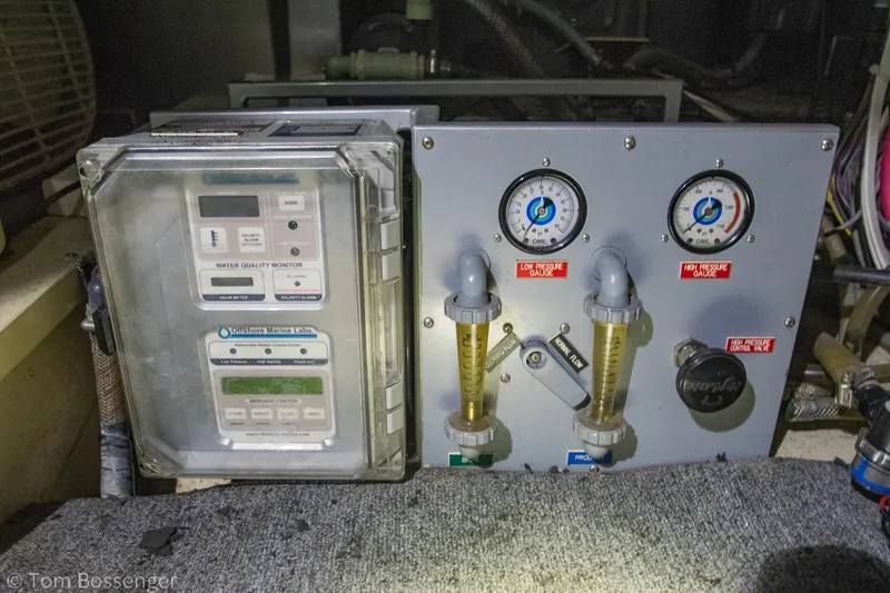 Slide: The Image of Chris-Craft Corinthian 1986 - 66