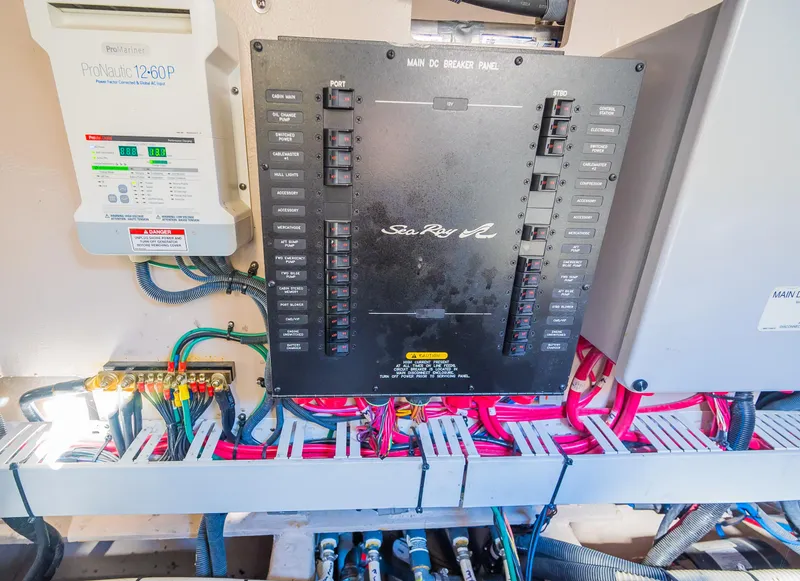Slide: The Image of Electrical panel of a 2015 Sea Ray Sundancer 510 yacht. - 27