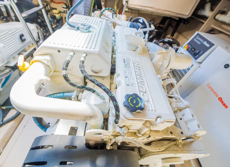 Slide: The Image of Engine room of a 2015 Sea Ray Sundancer 510 yacht. - 35