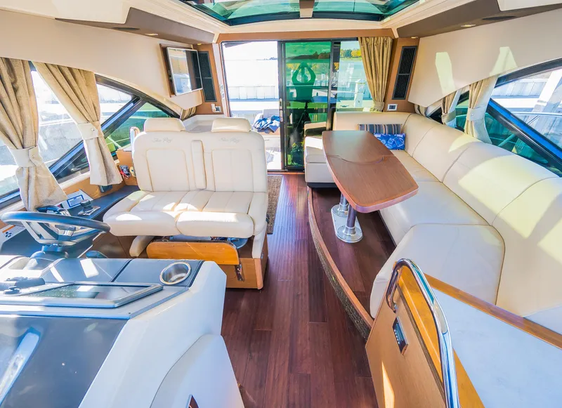 Slide: The Image of Sea Ray Sundancer 510 2015 - 68