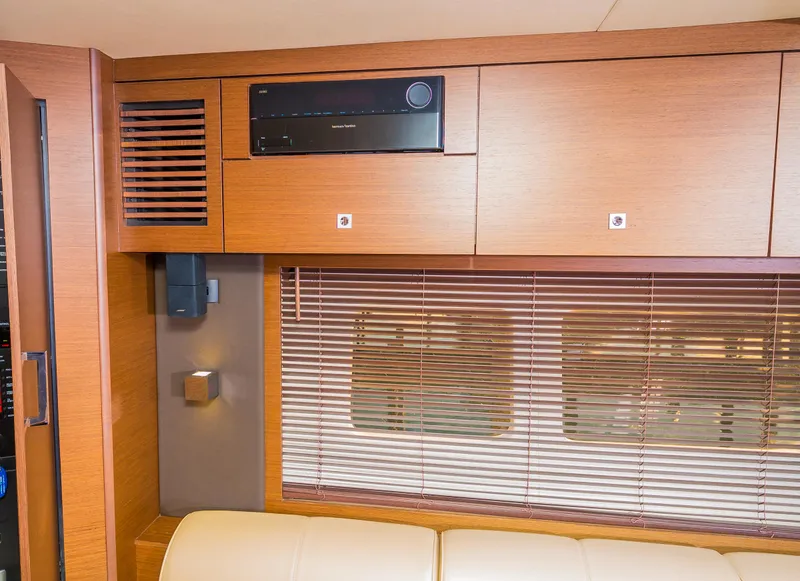 Slide: The Image of Sea Ray Sundancer 510 2015 - 82