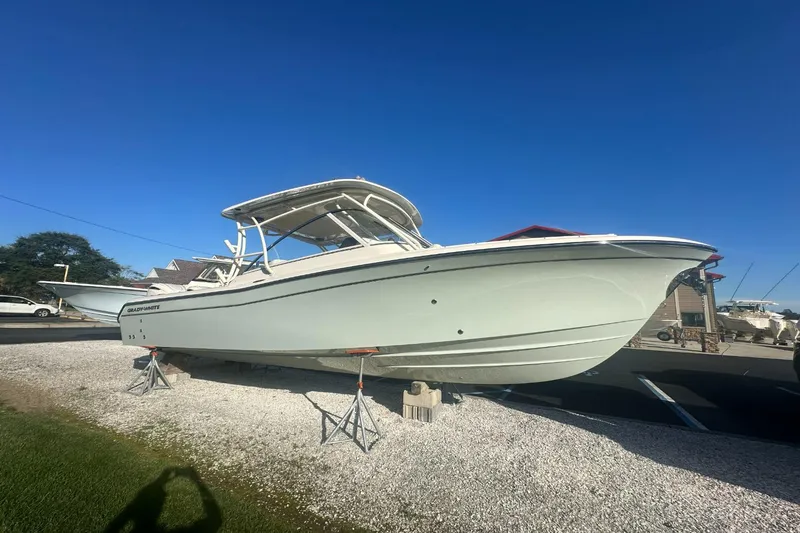 Slide: The Image of Grady-White Freedom 285 2026 - 1