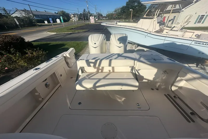 Slide: The Image of Grady-White Freedom 285 2026 - 9