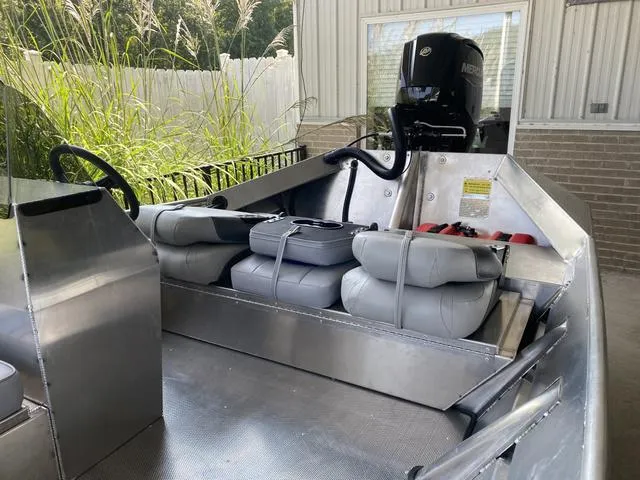 Slide: The Image of Southfork 1752 Jet Boat 2026 - 4