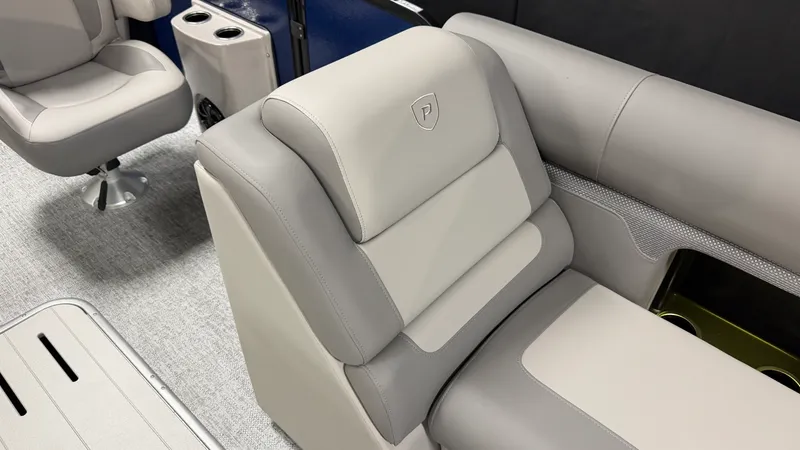 Slide: The Image of Premier 210SUNSATION 2027 - 25