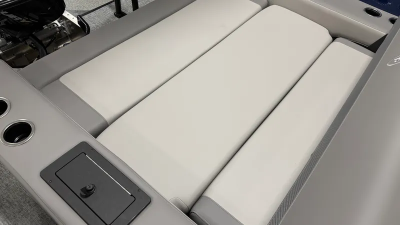 Slide: The Image of Premier 210SUNSATION 2027 - 57