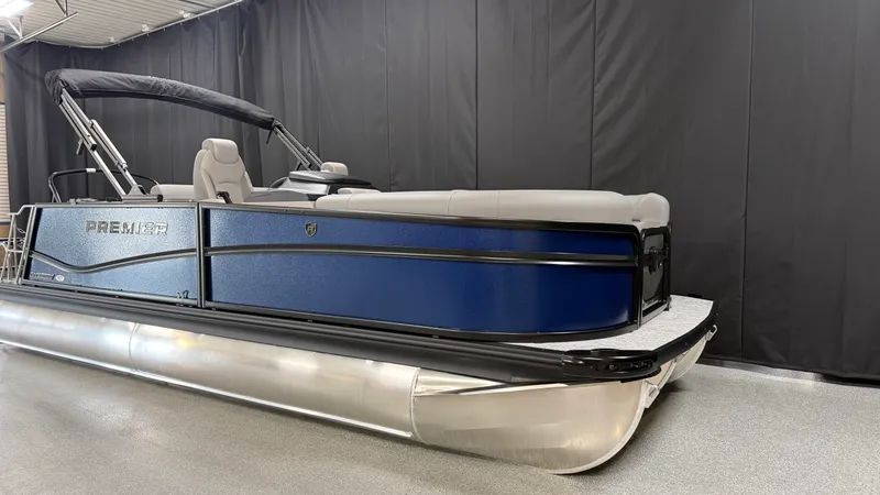Slide: The Image of Premier 210SUNSATION 2027 - 3